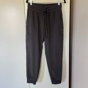 Women's Dickies Jogger Scrub Pants in Dark Gray, Size Medium Petite